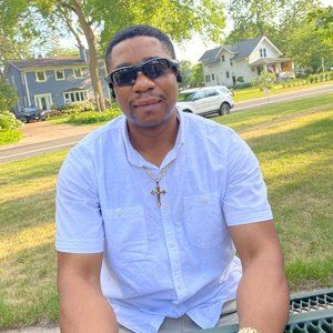 Meet your Posher, Akele